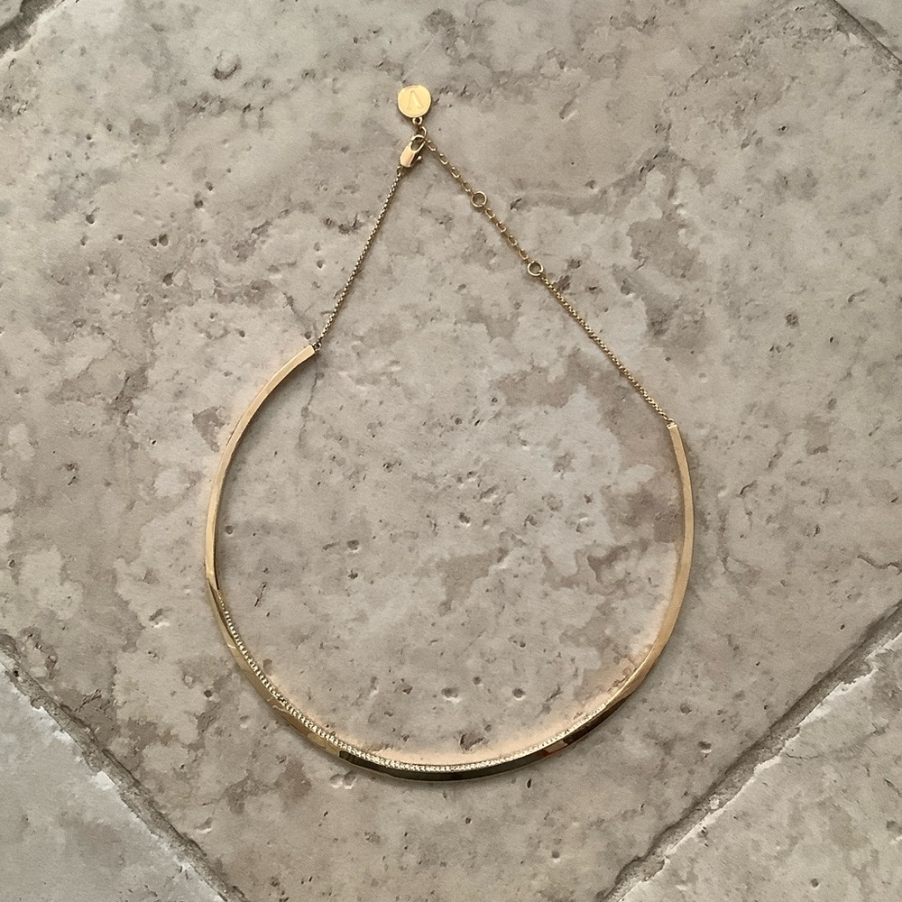 Elegant Gold Women's Necklace